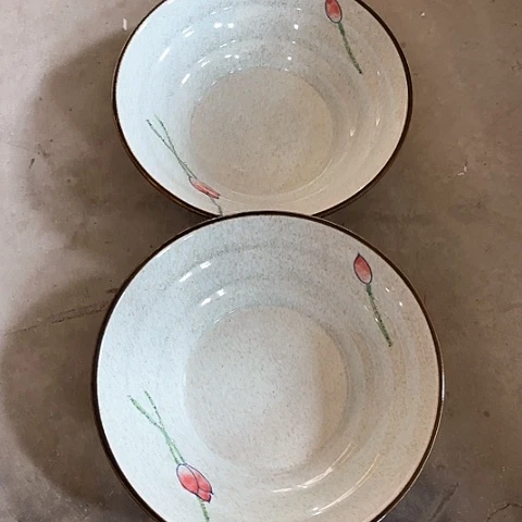 微瑕，不能明火，口径22高度7，2个9英寸螺纹喇叭