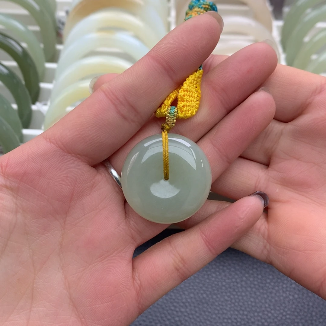 ****啡和田玉未镶嵌手镯