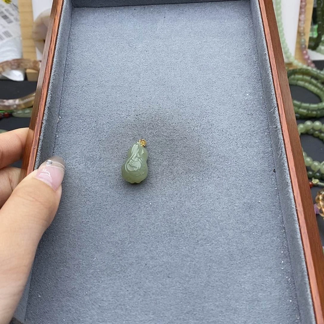 和田玉吊坠(不含链)18K金镶嵌