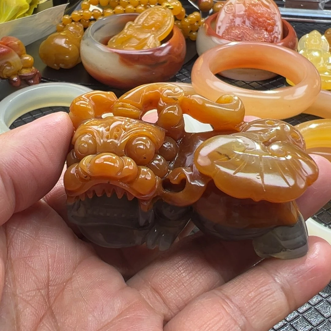 石英质玉未镶嵌颈饰