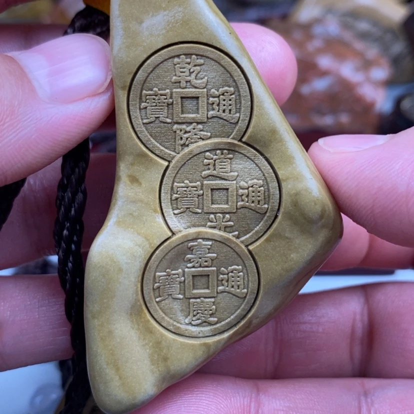 【闪购商品】原石雕刻手把件脖挂件