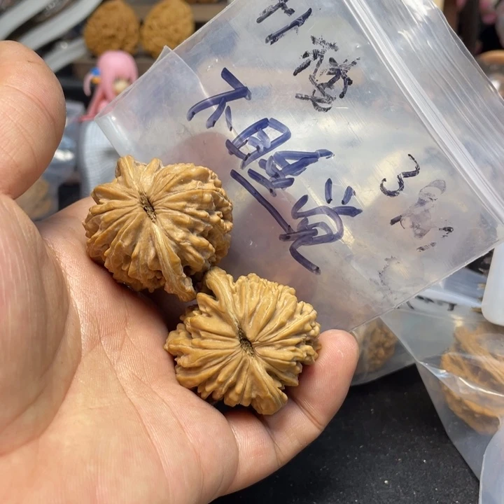 文玩核桃把件不*了四座楼