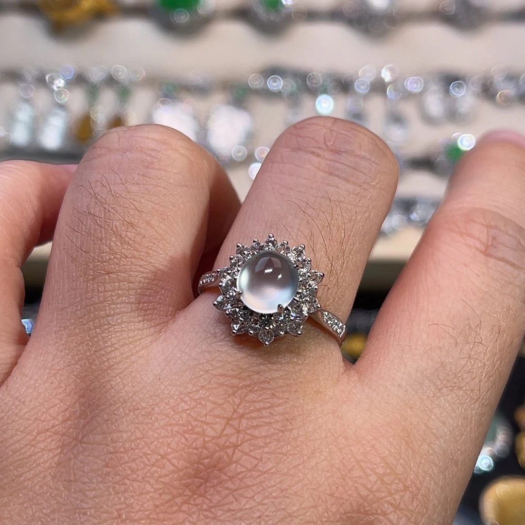 翡翠18K金镶嵌戒指玻璃种冰蛋