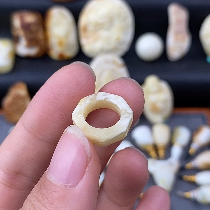 琥珀未镶嵌裸石10跑环