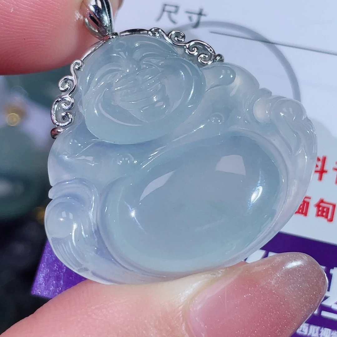 颈饰18K金镶嵌翡翠佛公