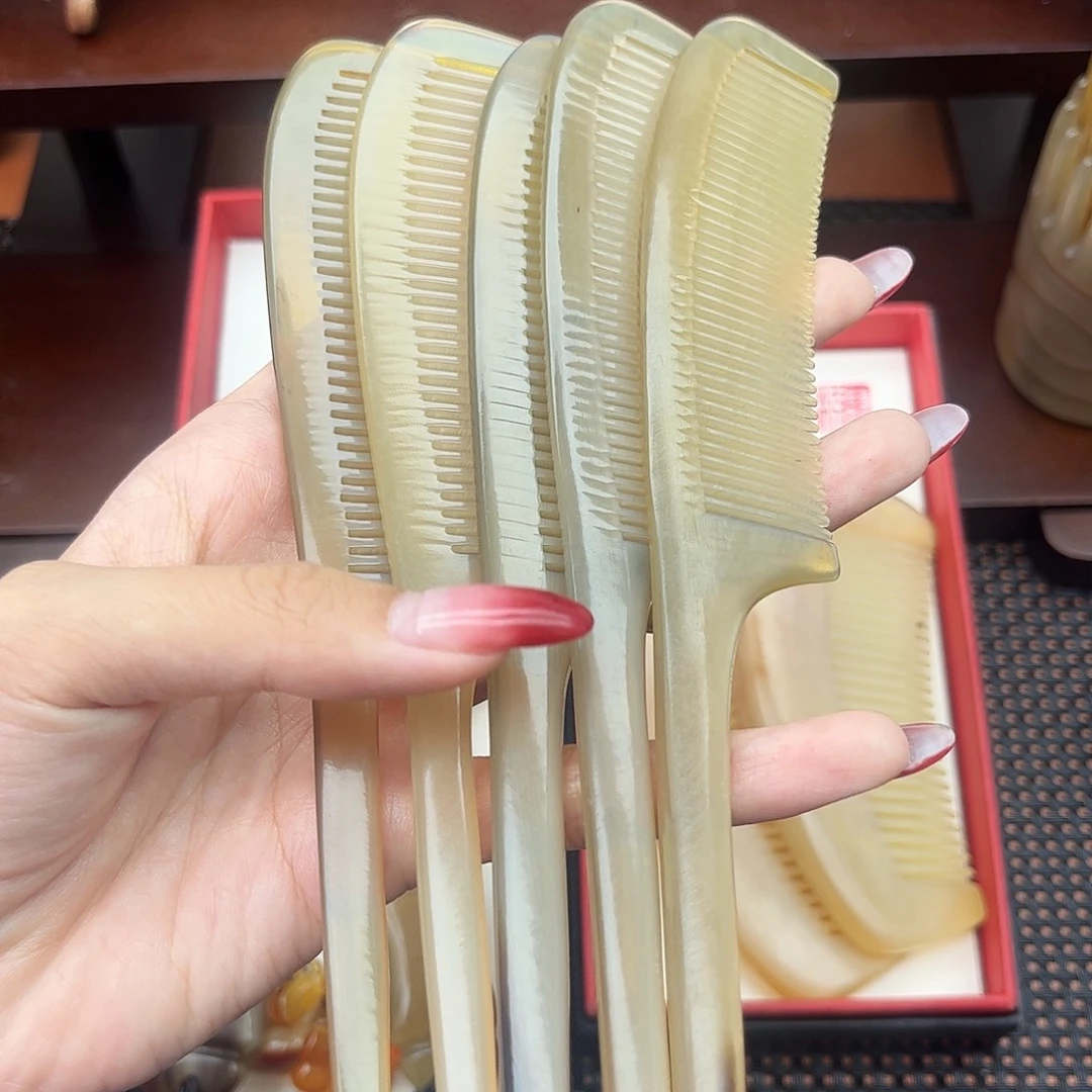 纯手工制作纯牛角梳子