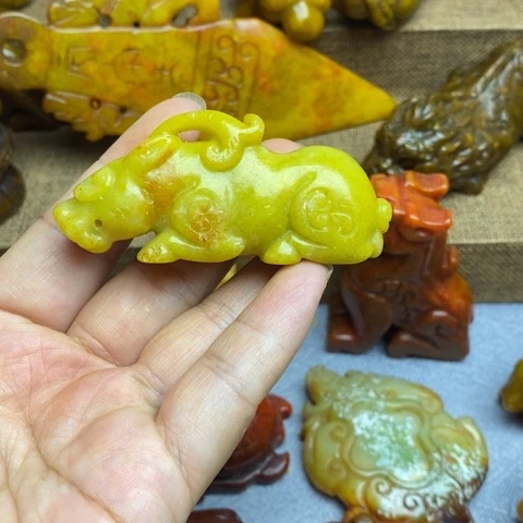 蛇纹石玉未镶嵌颈饰03