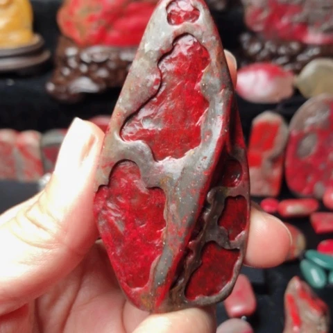 昌化鸡血石昌化鸡血石原石