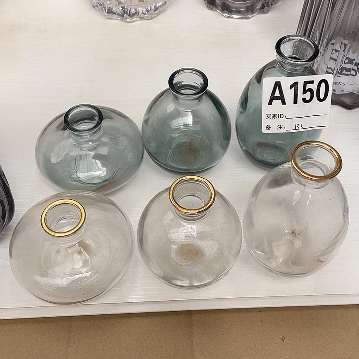 一组三个，二选一，备注颜色