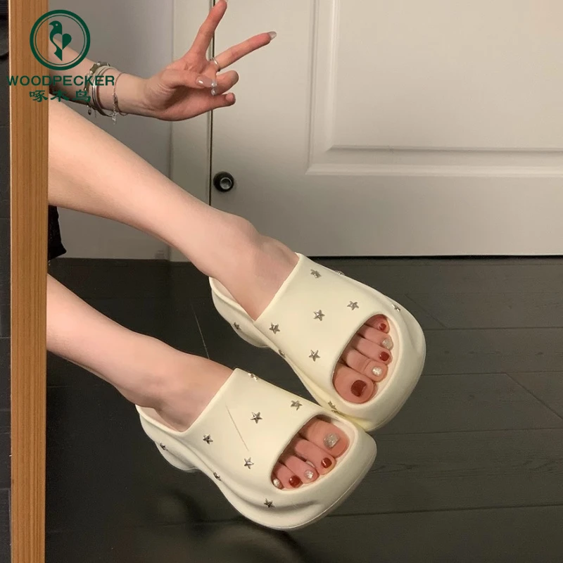 啄木鸟厚底增高凉拖鞋女2025新款夏季休闲星星时尚百搭高跟一字拖