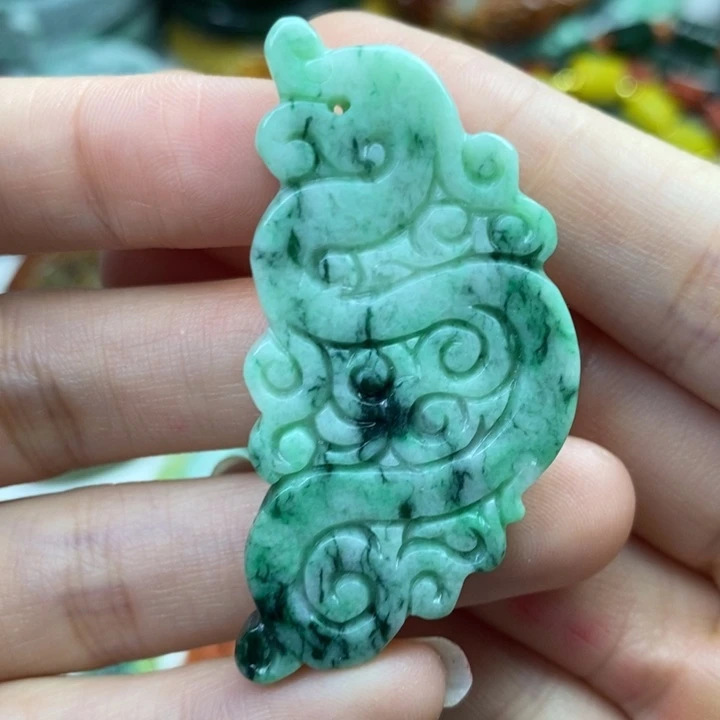 颈饰未镶嵌翡翠吊坠