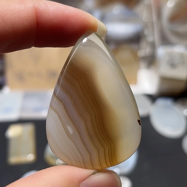 未镶嵌颈饰玛瑙/玉髓