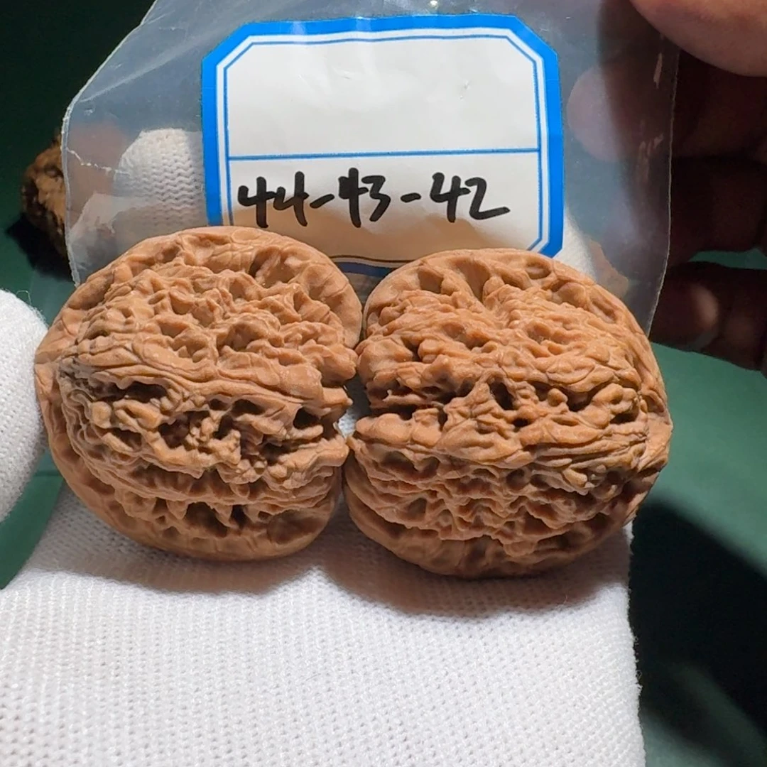 董***文吊坠文玩核桃18号南疆s