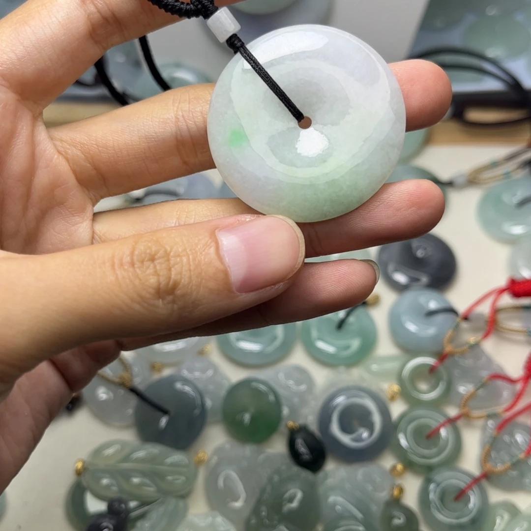 颈饰未镶嵌翡翠天然翡翠Ａ货