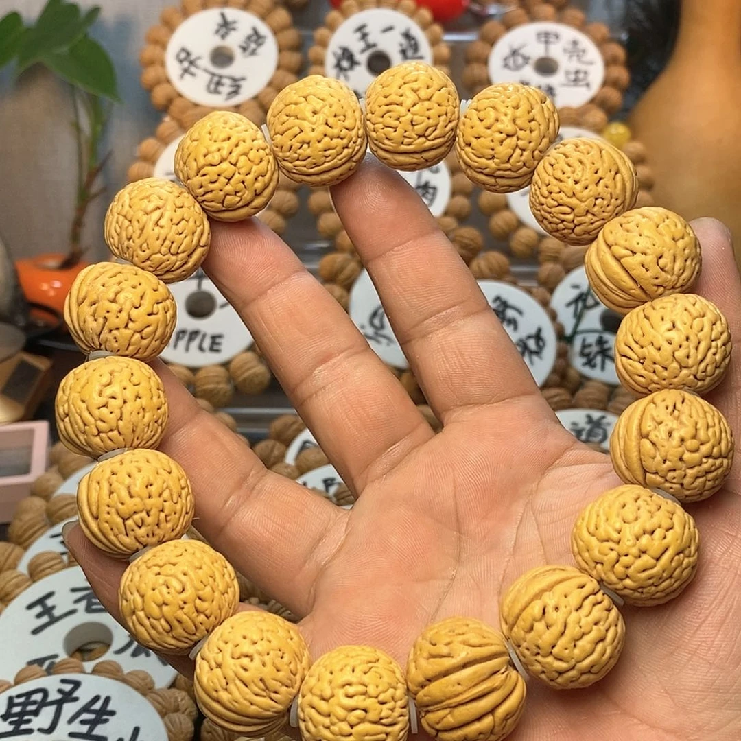 【闪购商品】三****.桃核手串白月光手持