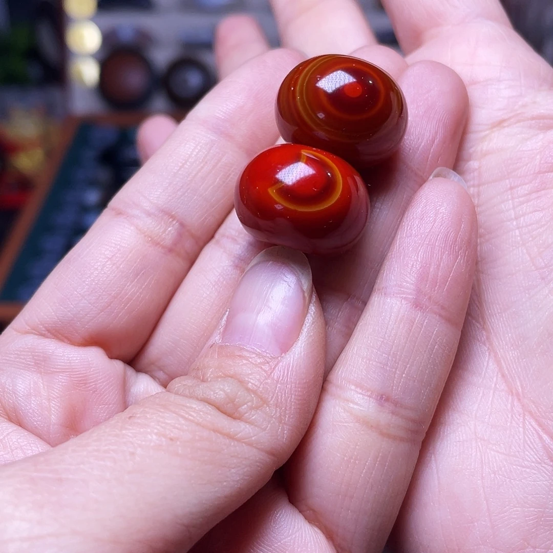 韭***子玛瑙/玉髓未镶嵌珠宝奇石