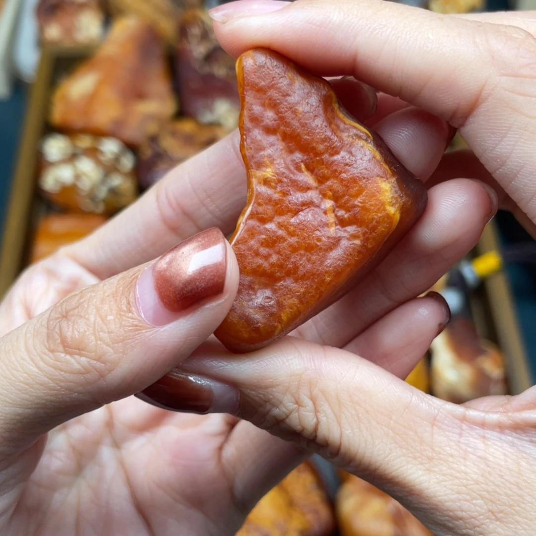 琥珀未镶嵌珠宝奇石