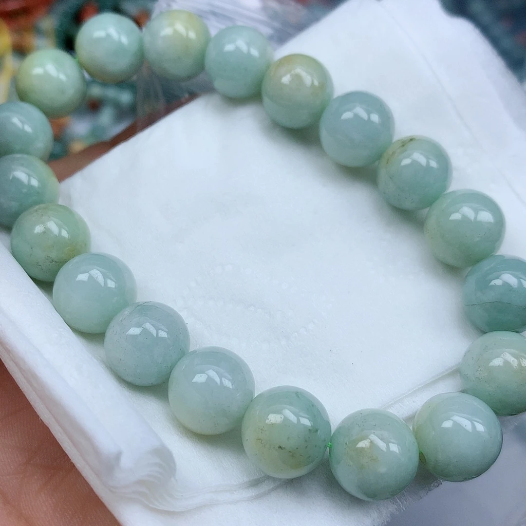 翡翠颈饰未镶嵌手串