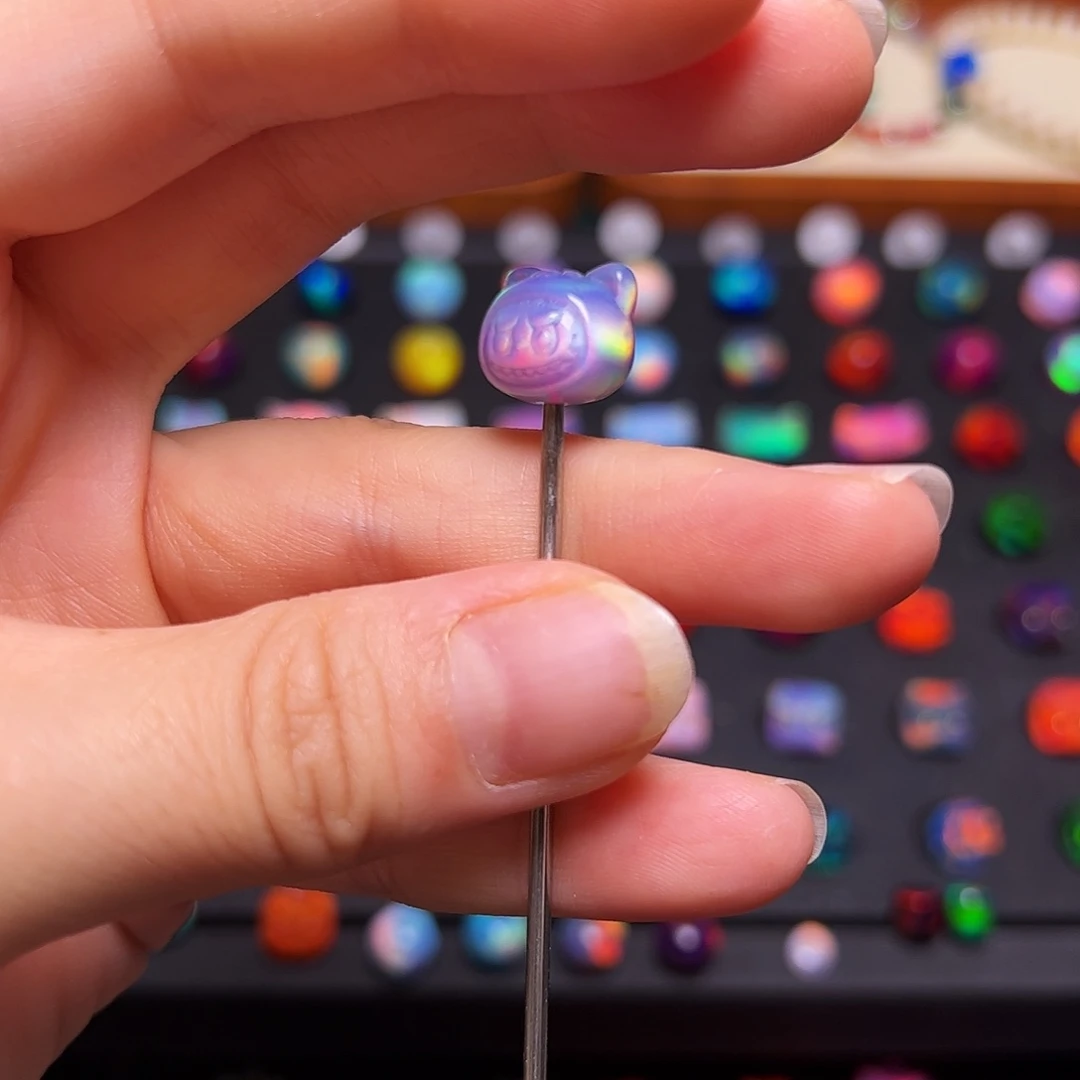 树脂制品培育欧泊拉布布