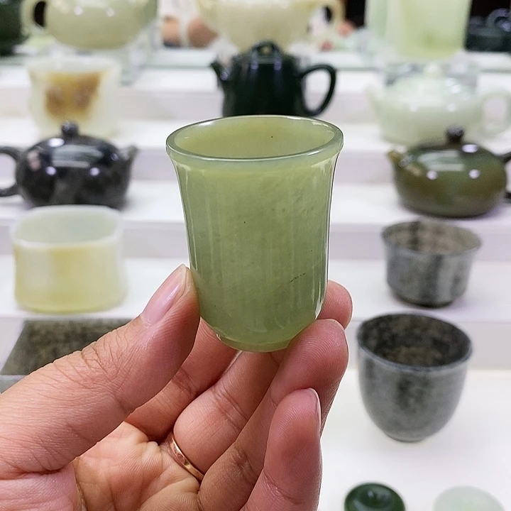 未镶嵌和田玉挂件杯子