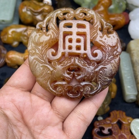 蛇纹石玉未镶嵌颈饰56