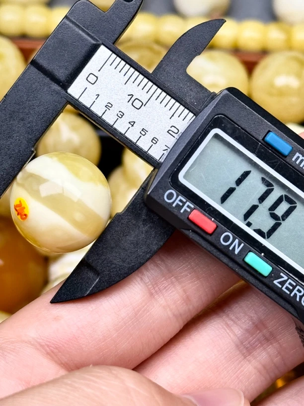 17.9mm俄料国矿一级料浓瓷白妖孽虎皮纹千层雪橘底金溶洞蜜蜡圆珠