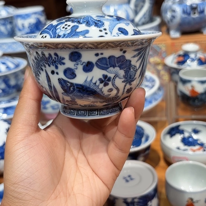 炸飞鱼藻纹二才盖碗