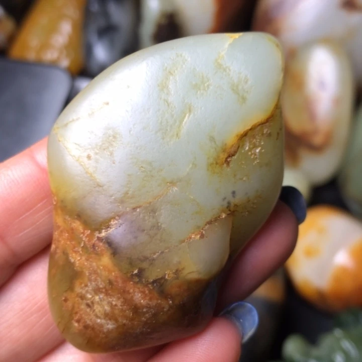 和田玉未镶嵌珠宝奇石