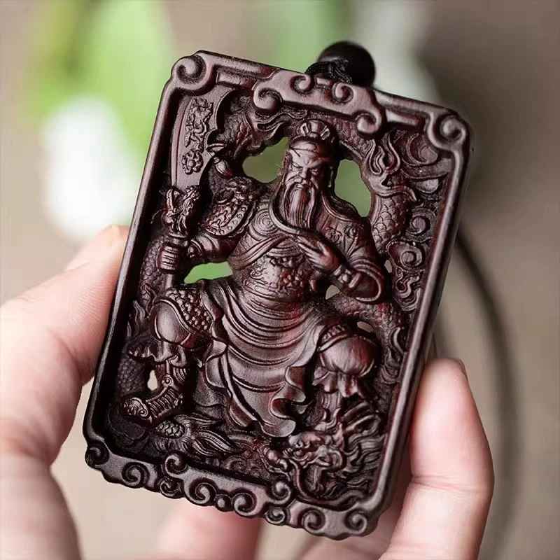 紫檀木精工镂空雕刻御龙关公吊坠高油高密沉水料男女款毛衣链