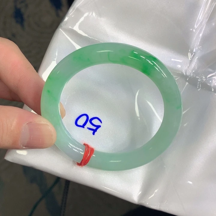 未镶嵌手镯（圆镯）翡翠翡翠