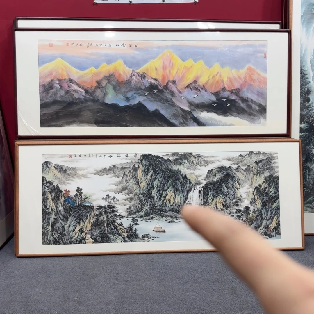 国画上****司带框绘画作品