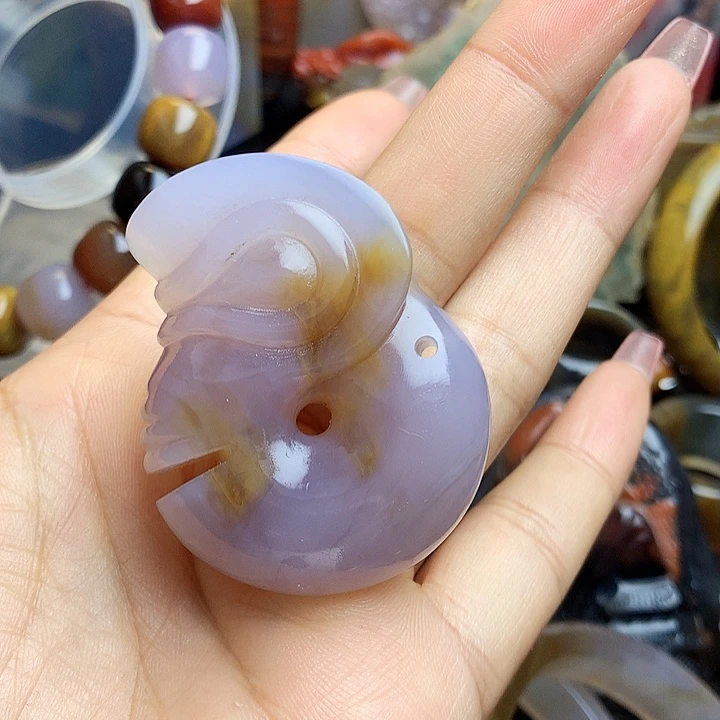 硅化玉未镶嵌吊坠(不含链)玉猪龙