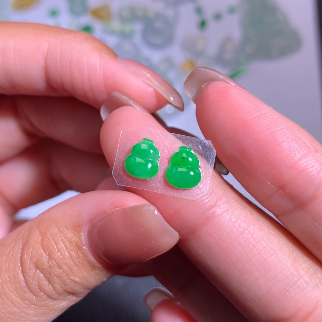 颈饰未镶嵌翡翠葫芦6.7-5.6-2.1