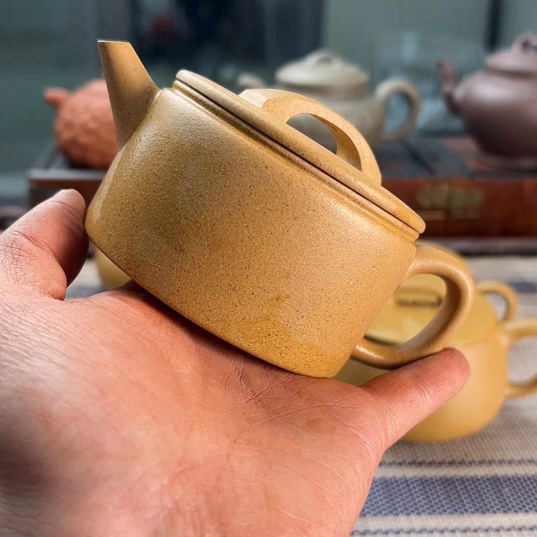 紫砂茶壶玉**华黄金段汗瓦