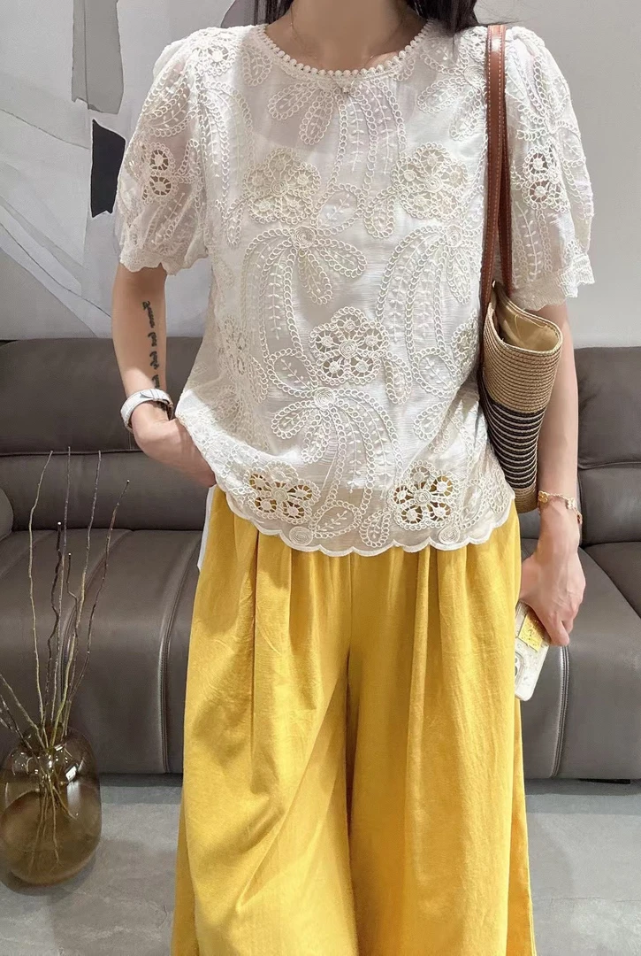 乐缘 夏季福利 高品质设计钩花上衣