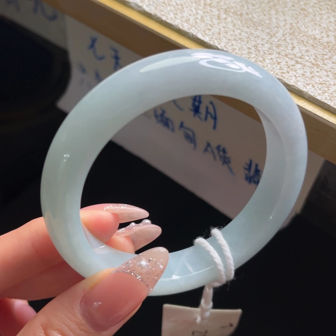 翡翠未镶嵌手镯手镯