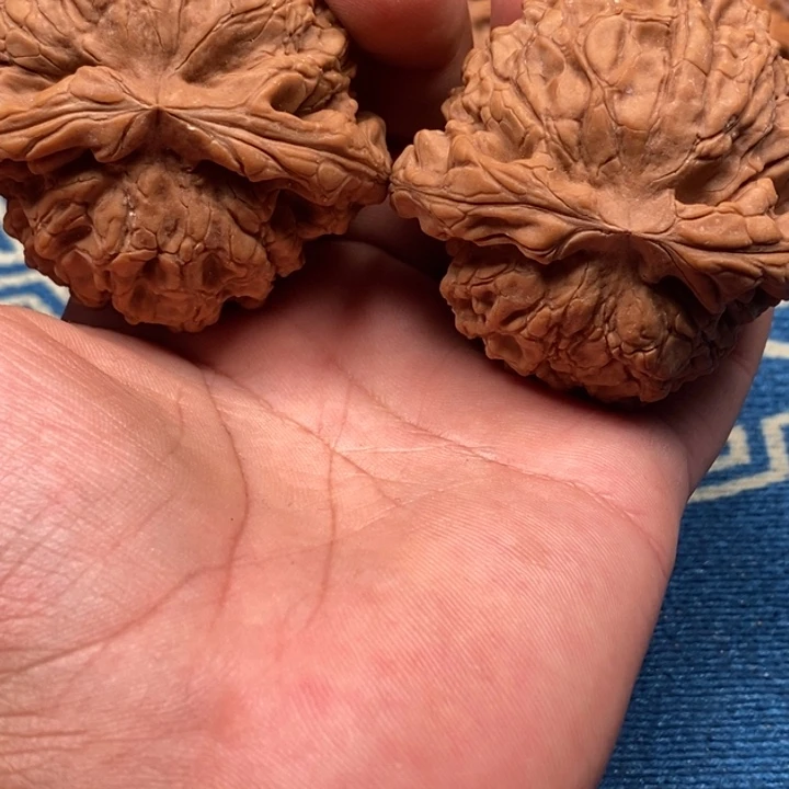 ****宇吊坠文玩核桃龙鼎