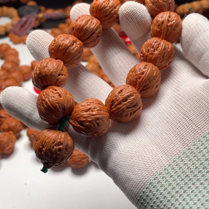 野生秋籽小核桃桃心蛙