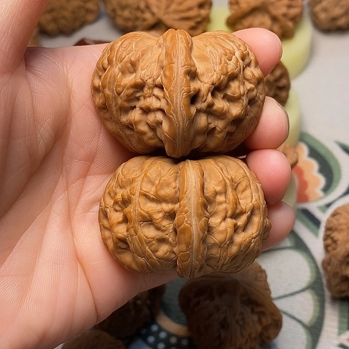 劳***范文玩核桃吊坠45元宝全品