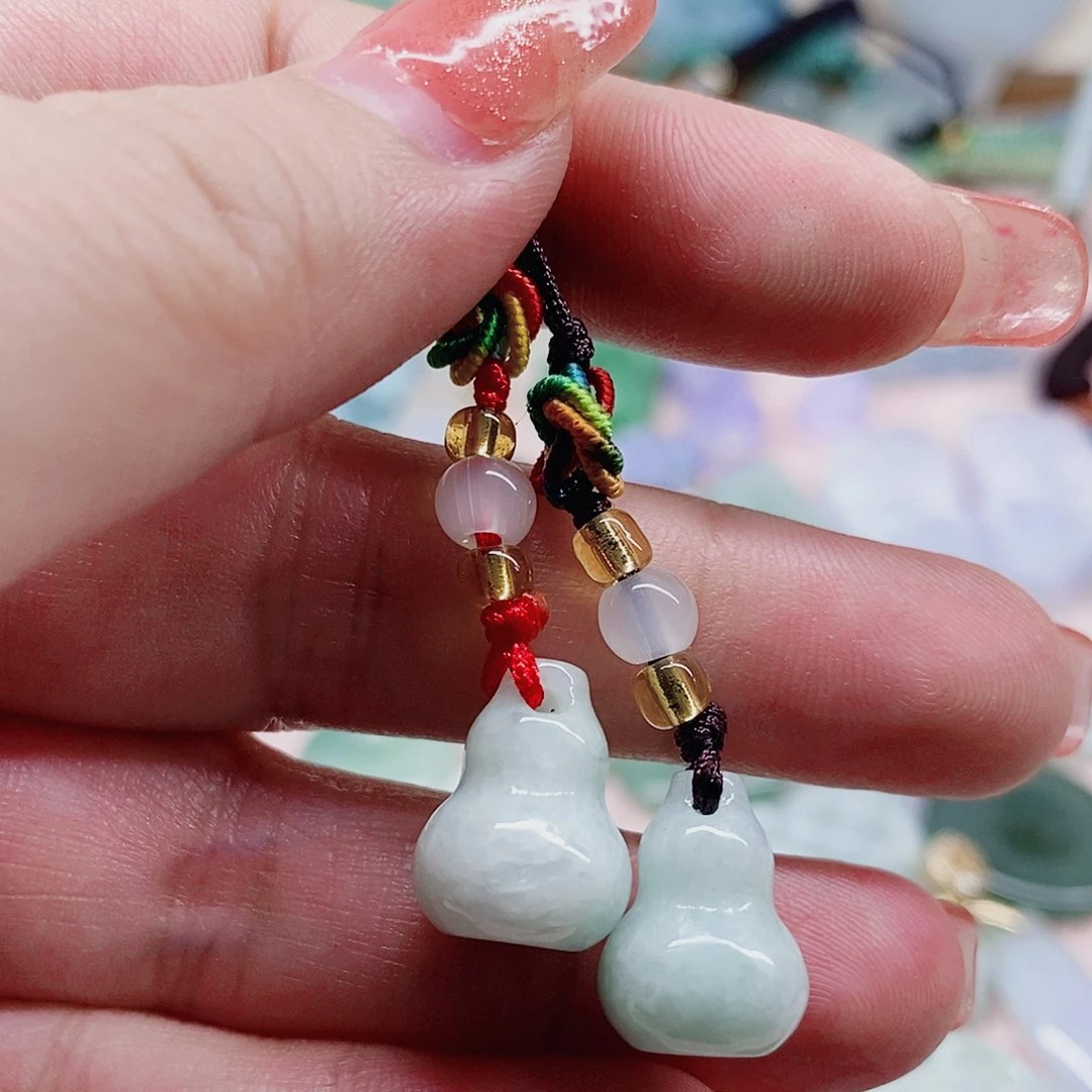 颈饰未镶嵌翡翠天然