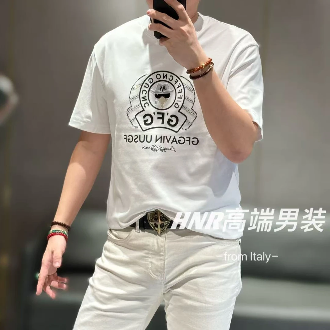 【老佛爷专卖】手工拼接立体硅胶奥钻点缀微阔版T恤68011