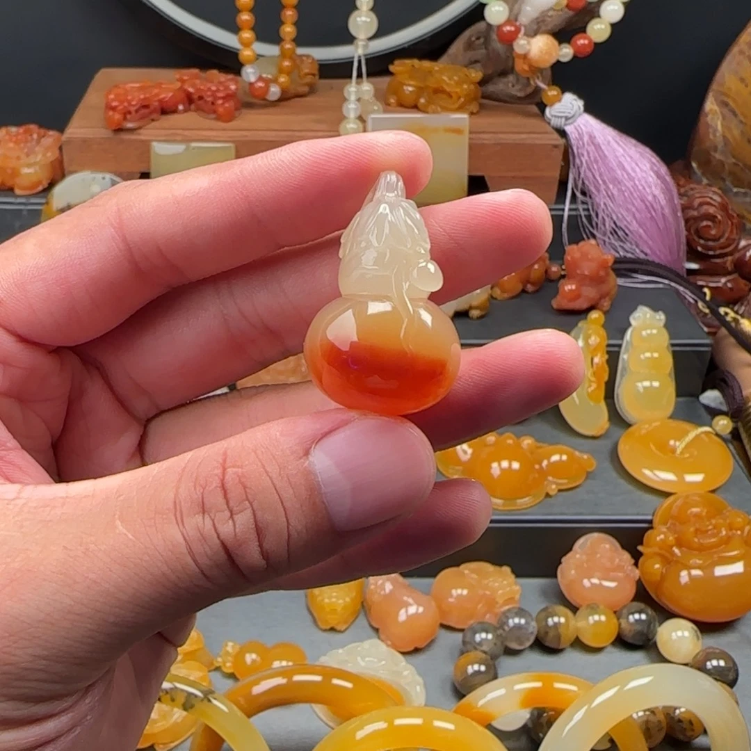 未镶嵌石英质玉（黄龙玉）吊坠(不含链)
