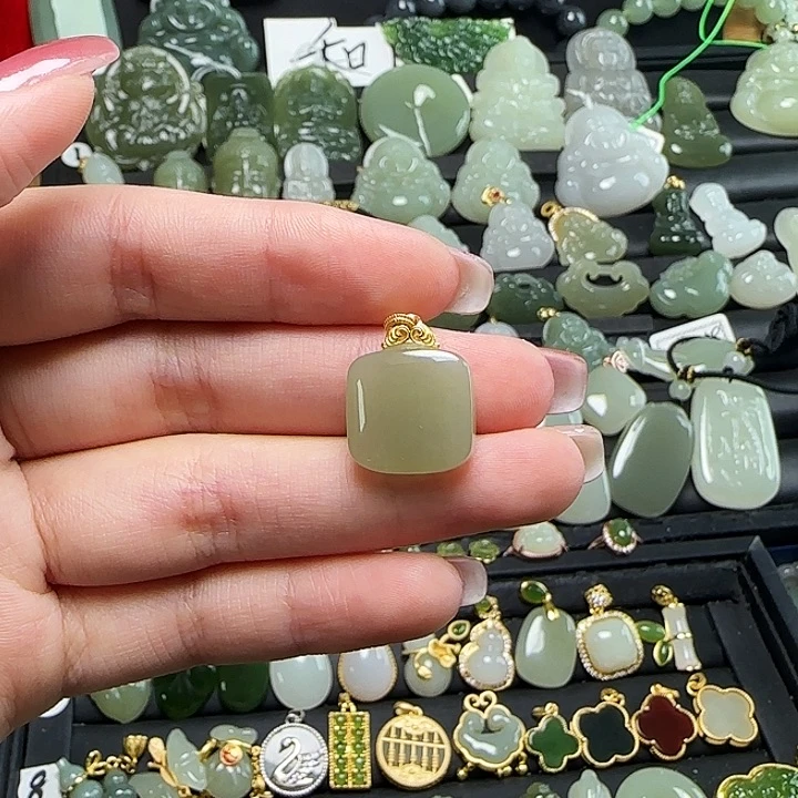 颈饰银S925镶嵌和田玉