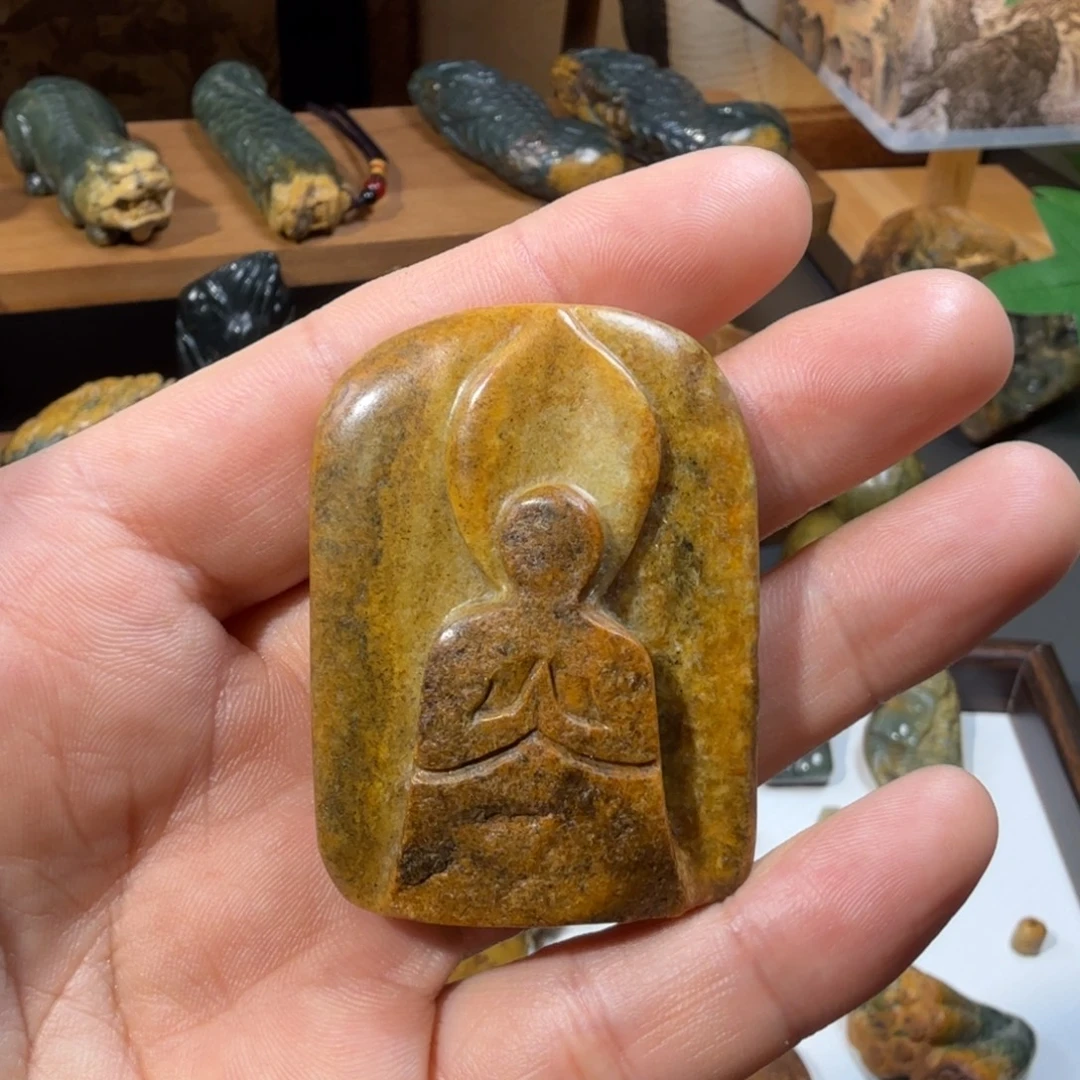 阿***丑岫岩河磨玉（透闪石质玉）未镶嵌颈饰