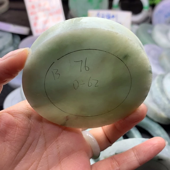 未镶嵌手镯定制翡翠