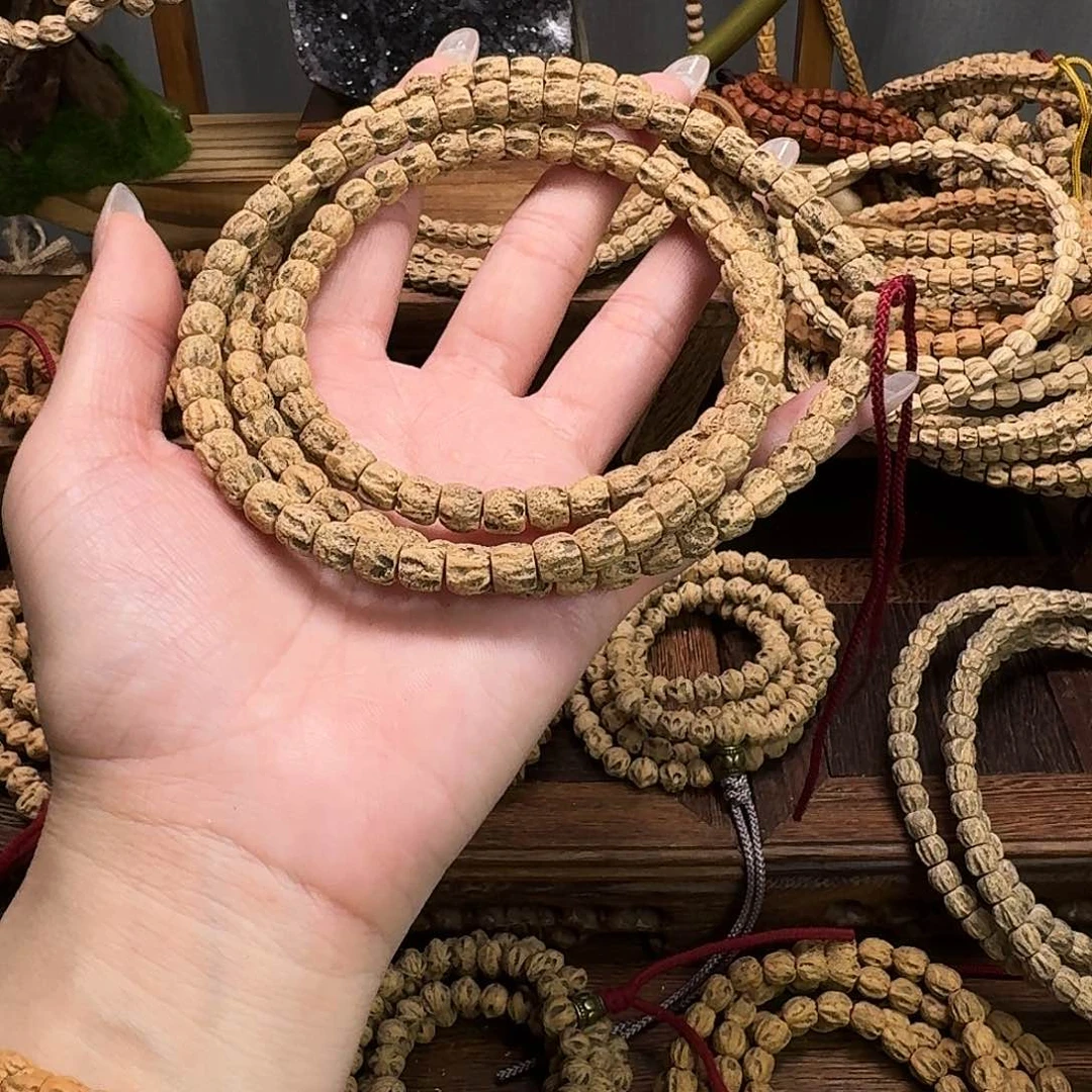 宾***宾柏香籽/百香籽吊坠