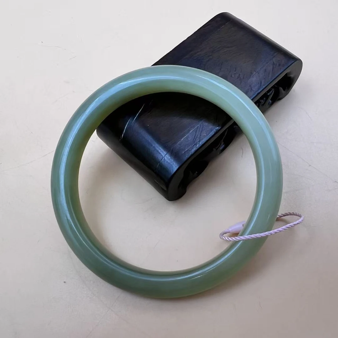 A030 和田玉手镯 WZ63210871