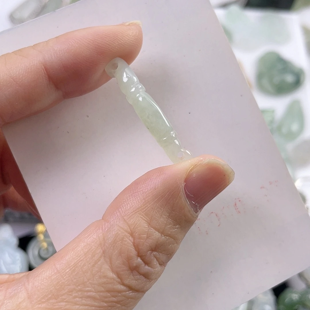 翡翠颈饰未镶嵌蜕*藕节