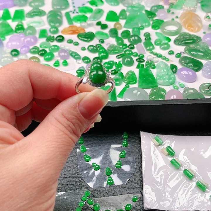 翡翠颈饰未镶嵌翡翠