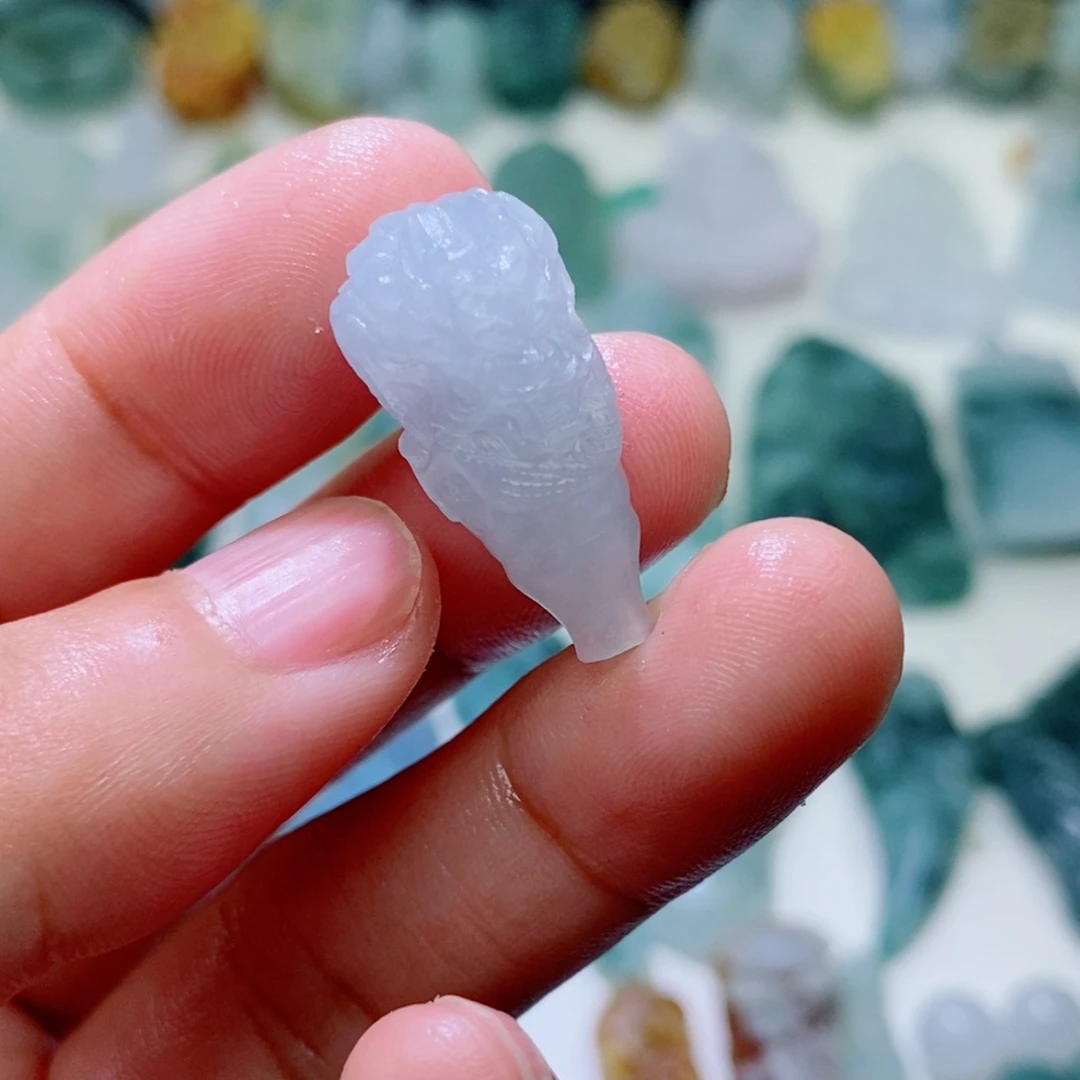 未镶嵌定制翡翠毛货抛光